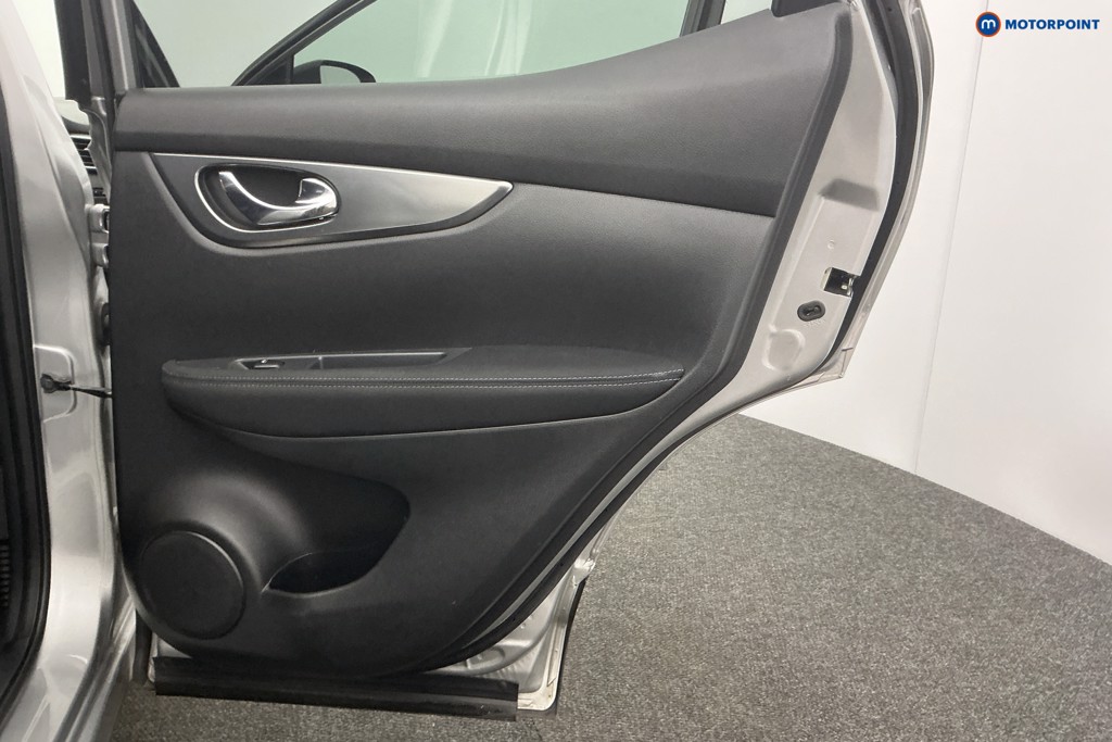 Nissan Qashqai N-Connecta Automatic Petrol SUV - Stock Number (1611047) - 31st supplementary image