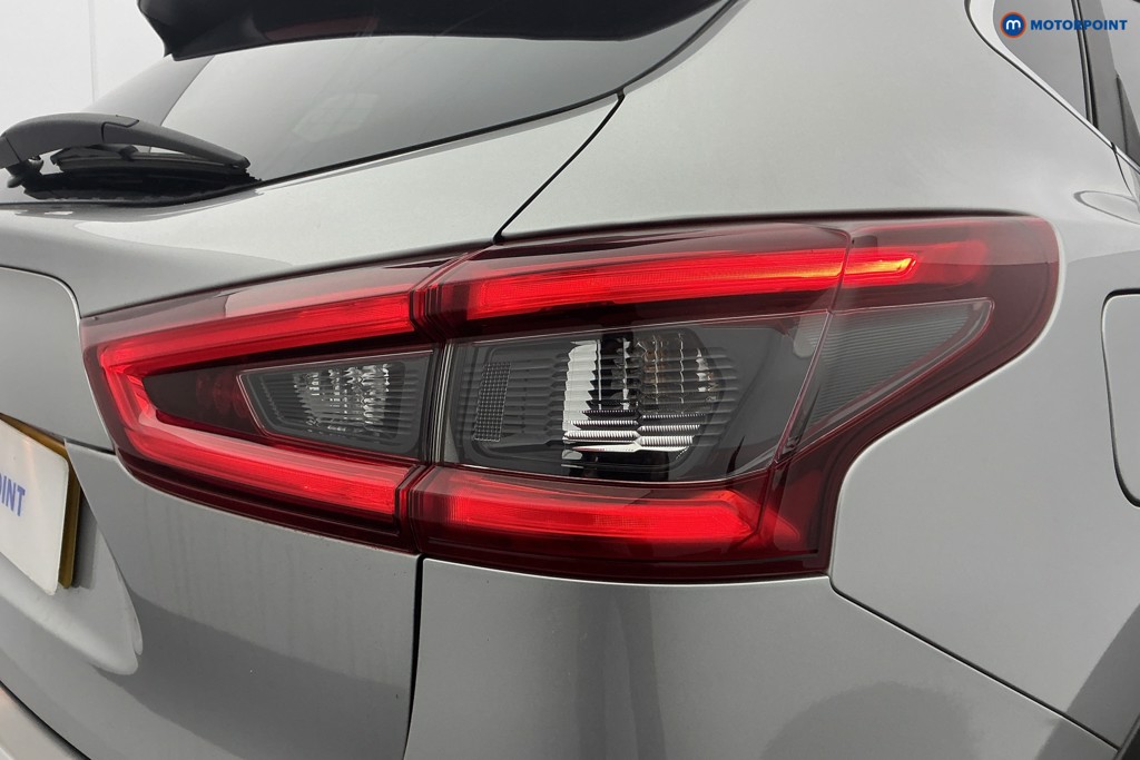 Nissan Qashqai N-Connecta Automatic Petrol SUV - Stock Number (1611047) - 44th supplementary image