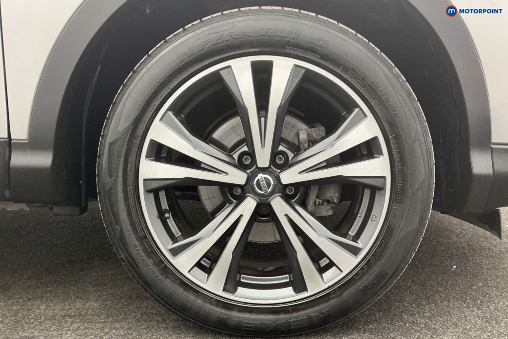 Nissan Qashqai N-Connecta Automatic Petrol SUV - Stock Number (1611047) - 49th supplementary image