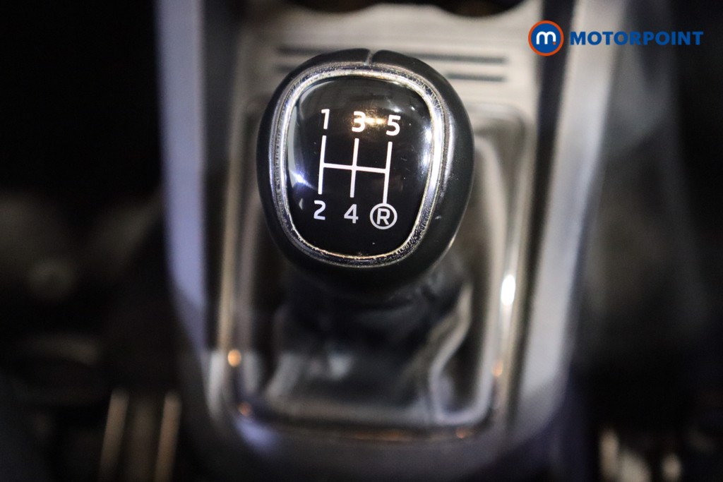 Skoda Fabia Colour Edition Manual Petrol Hatchback - Stock Number (1611491) - 5th supplementary image