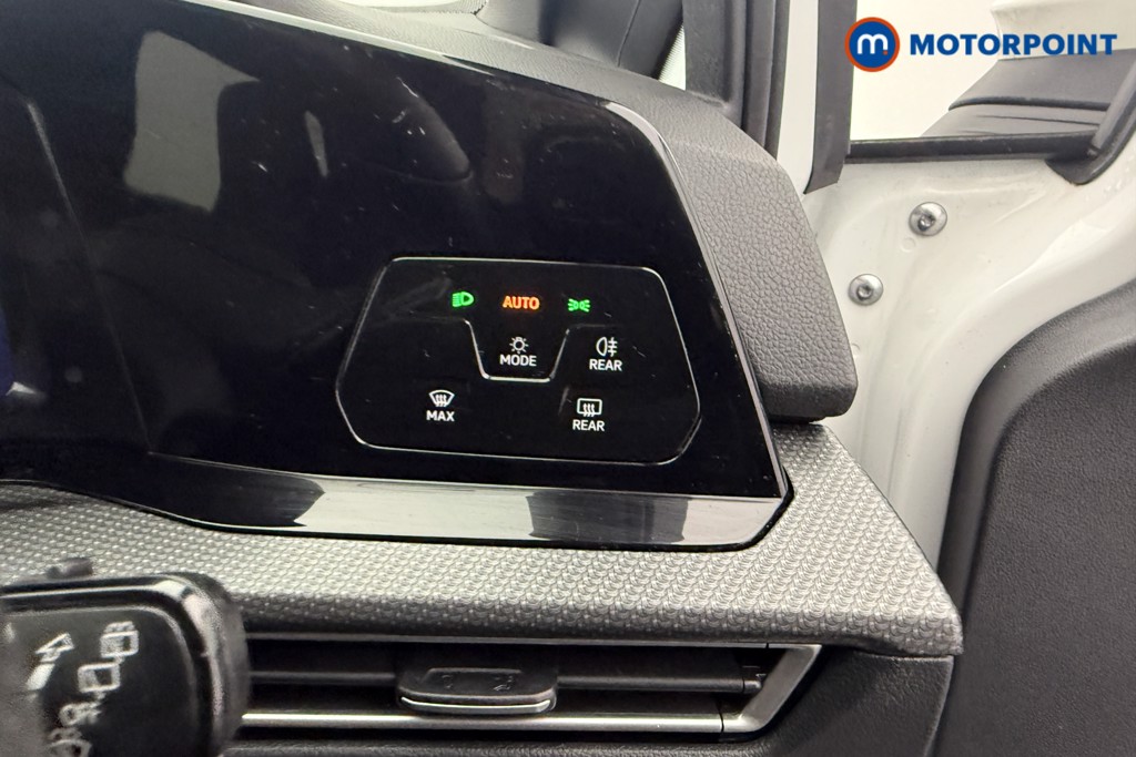 Volkswagen Golf R-Line Automatic Diesel Hatchback - Stock Number (1611624) - 16th supplementary image