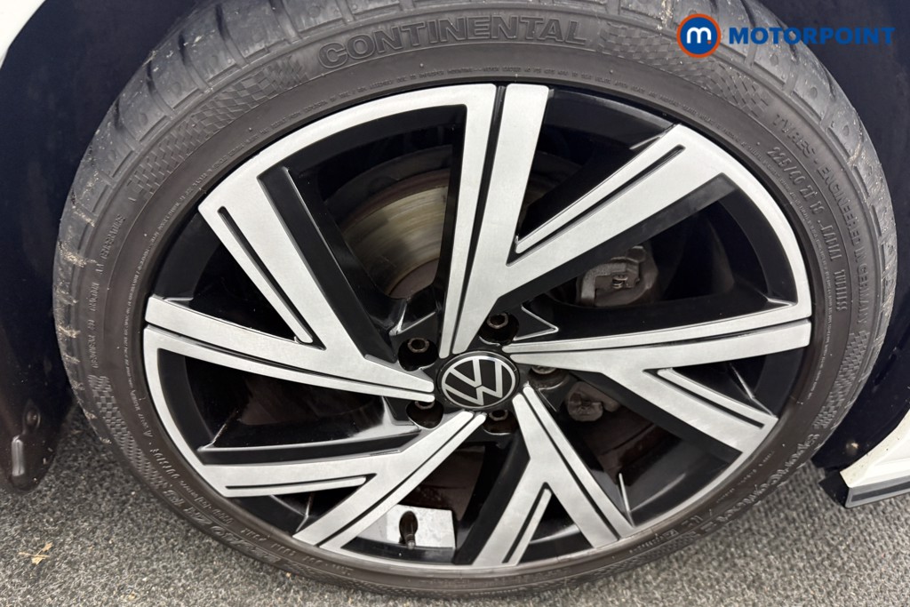 Volkswagen Golf R-Line Automatic Diesel Hatchback - Stock Number (1611624) - 32nd supplementary image