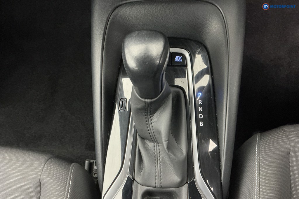 Toyota Corolla Icon Tech Automatic Petrol-Electric Hybrid Estate - Stock Number (1611636) - 21st supplementary image