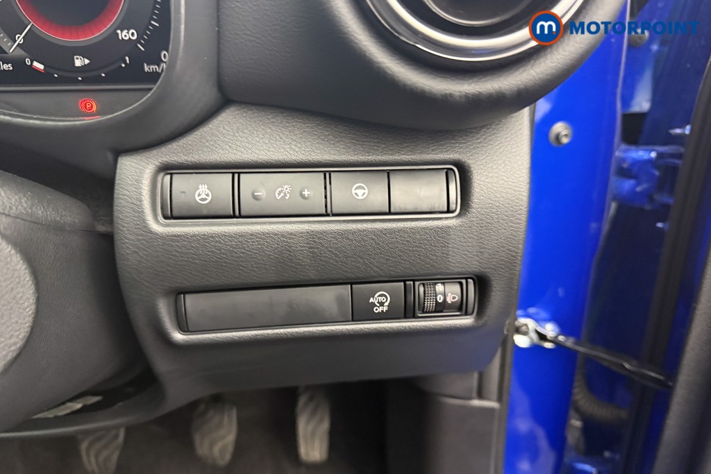 Nissan Juke Tekna Manual Petrol SUV - Stock Number (1612224) - 15th supplementary image