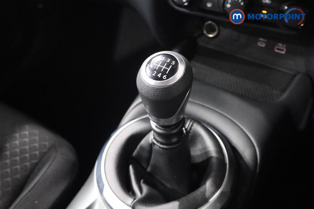 Nissan Juke Acenta Premium Manual Petrol SUV - Stock Number (1613411) - 5th supplementary image