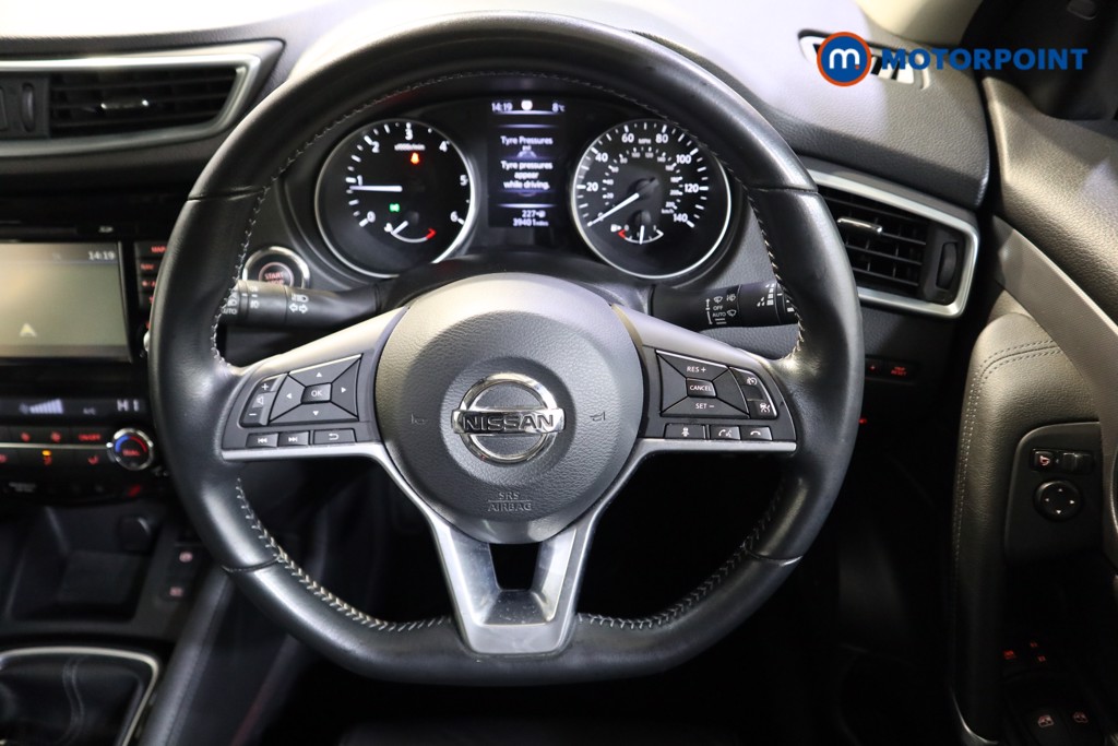 Nissan Qashqai Tekna Manual Diesel SUV - Stock Number (1579513) - 2nd supplementary image