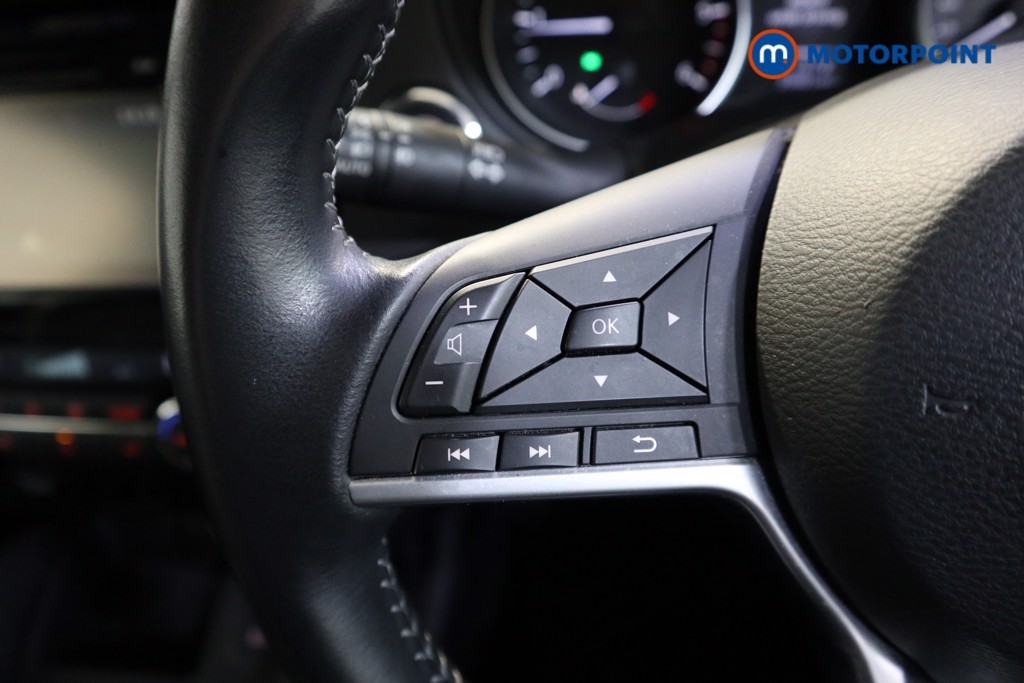 Nissan Qashqai Tekna Manual Diesel SUV - Stock Number (1579513) - 3rd supplementary image