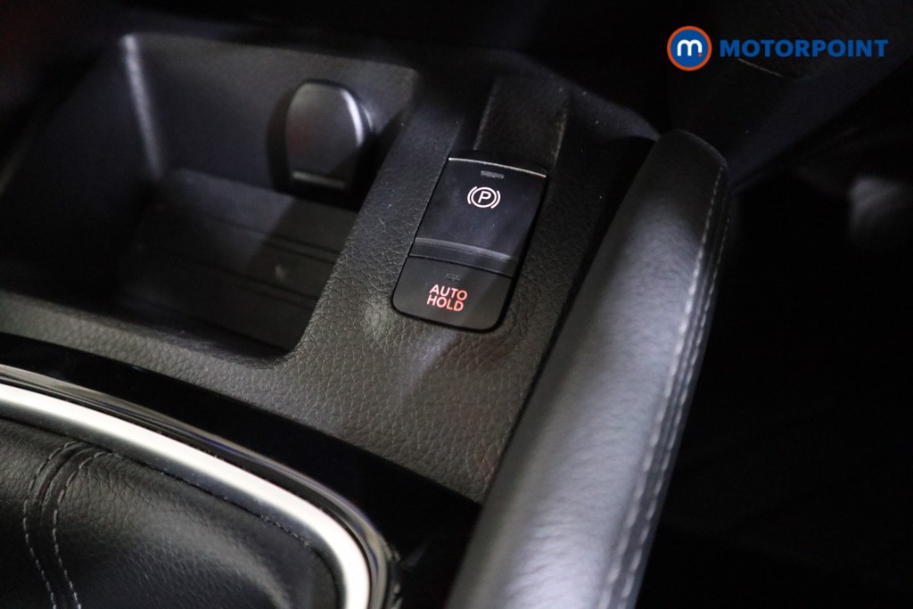 Nissan Qashqai Tekna Manual Diesel SUV - Stock Number (1579513) - 9th supplementary image