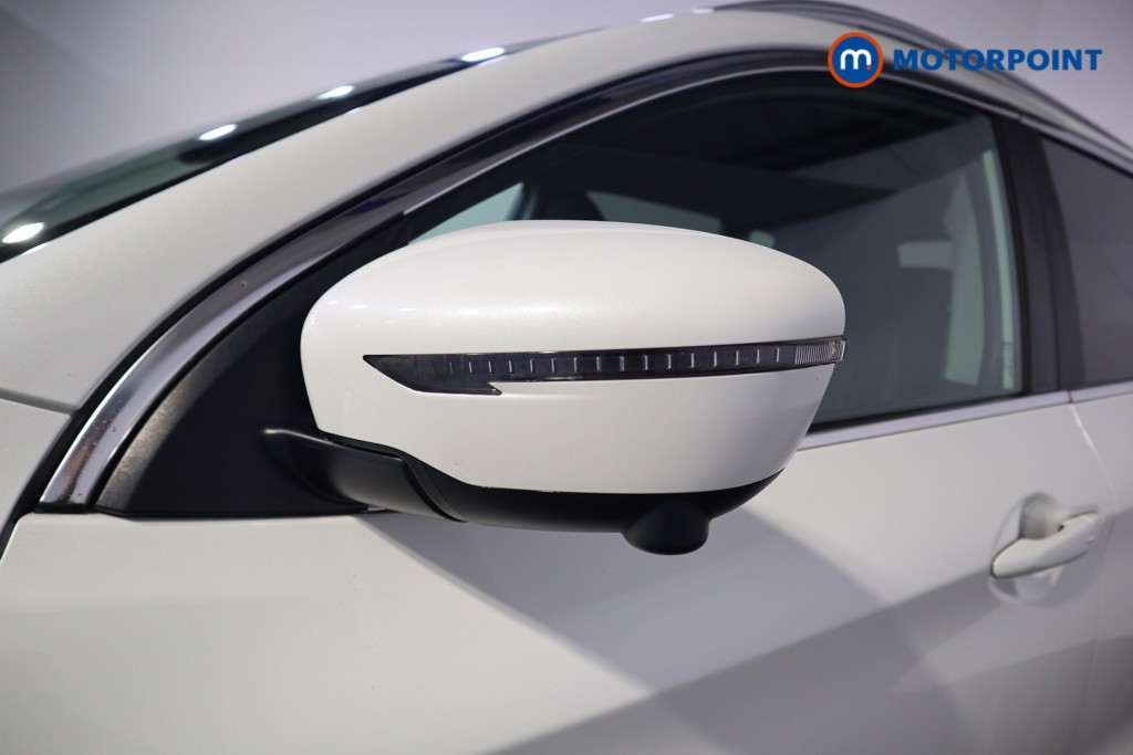 Nissan Qashqai Tekna Manual Diesel SUV - Stock Number (1579513) - 30th supplementary image