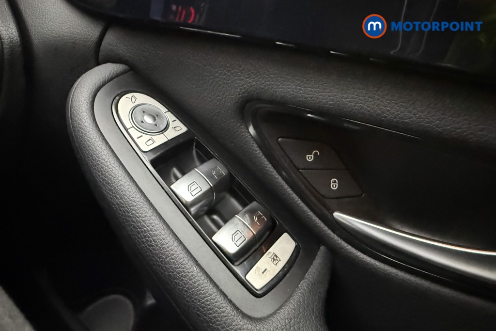 Mercedes-Benz C Class SE Automatic Petrol Saloon - Stock Number (1591547) - 17th supplementary image