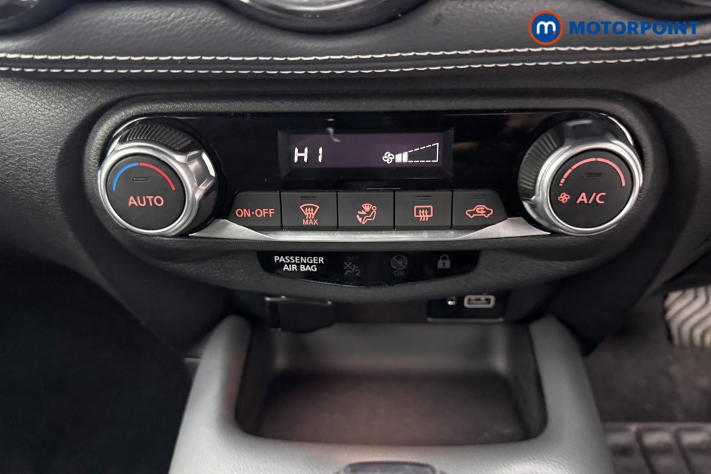 Nissan Juke N-Connecta Automatic Petrol SUV - Stock Number (1592008) - 11th supplementary image