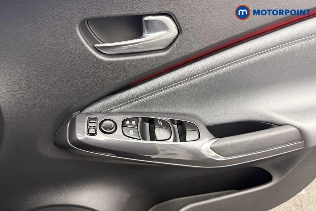 Nissan Juke N-Connecta Automatic Petrol SUV - Stock Number (1592008) - 16th supplementary image