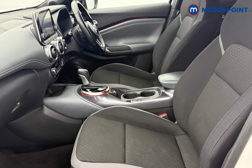 Nissan Juke N-Connecta Automatic Petrol SUV - Stock Number (1592008) - 22nd supplementary image