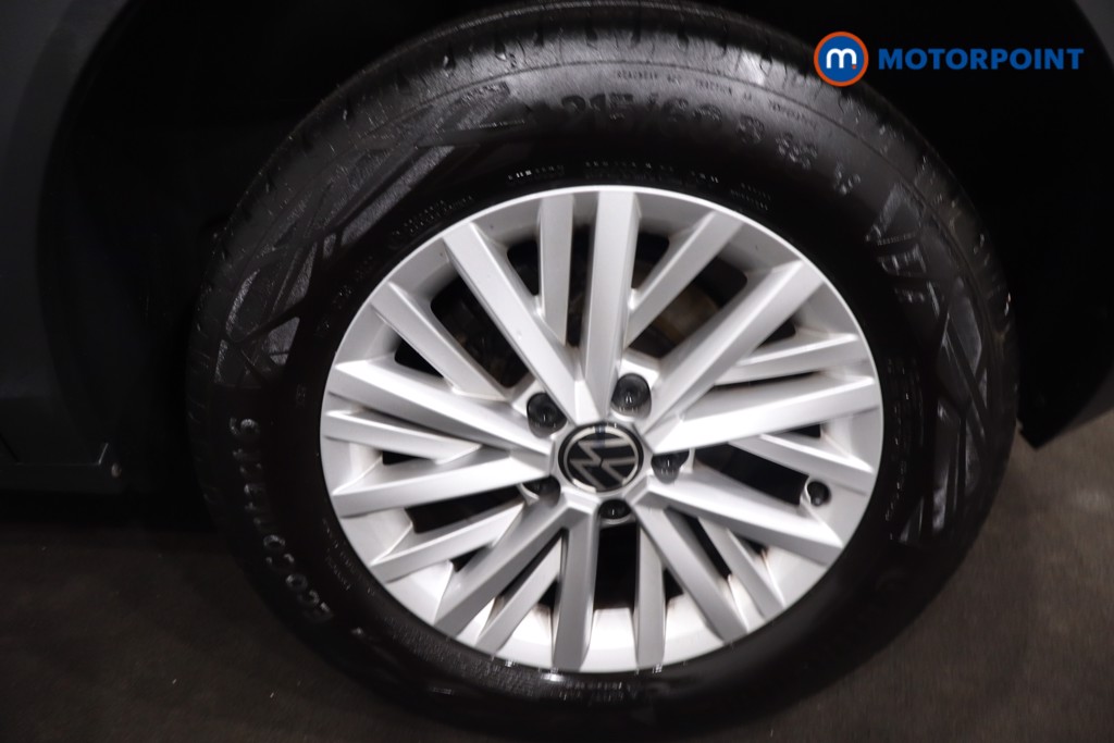 Volkswagen T-Roc Life Manual Petrol SUV - Stock Number (1596471) - 12th supplementary image