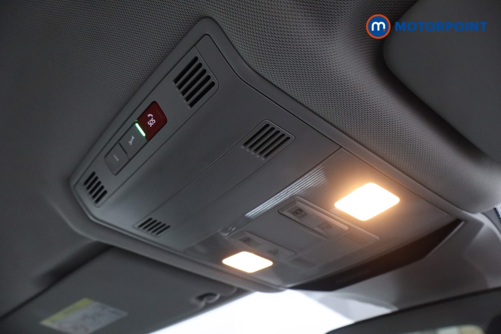 Volkswagen T-Roc Life Manual Petrol SUV - Stock Number (1596471) - 17th supplementary image