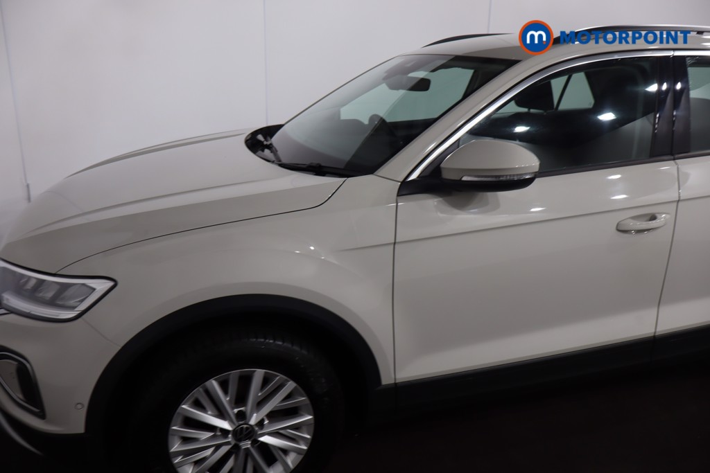 Volkswagen T-Roc Life Manual Petrol SUV - Stock Number (1596471) - 23rd supplementary image