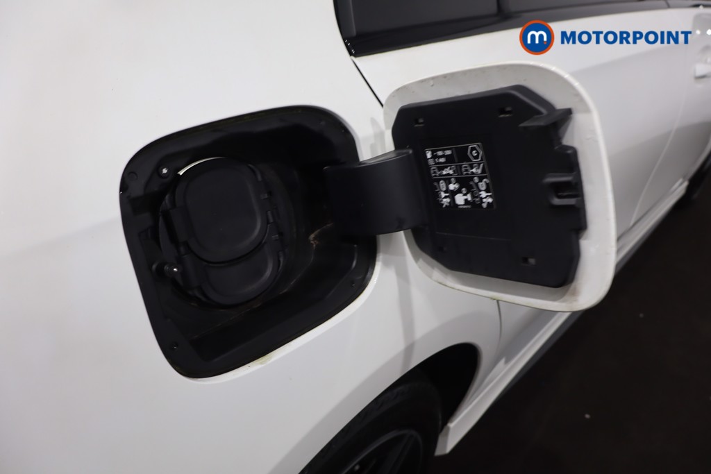 Mercedes-Benz A Class Amg Line Executive Edition Automatic Petrol Plug-In Hybrid Hatchback - Stock Number (1601404) - 40th supplementary image