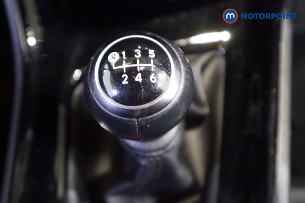 Toyota C-Hr Excel Manual Petrol SUV - Stock Number (1603154) - 5th supplementary image