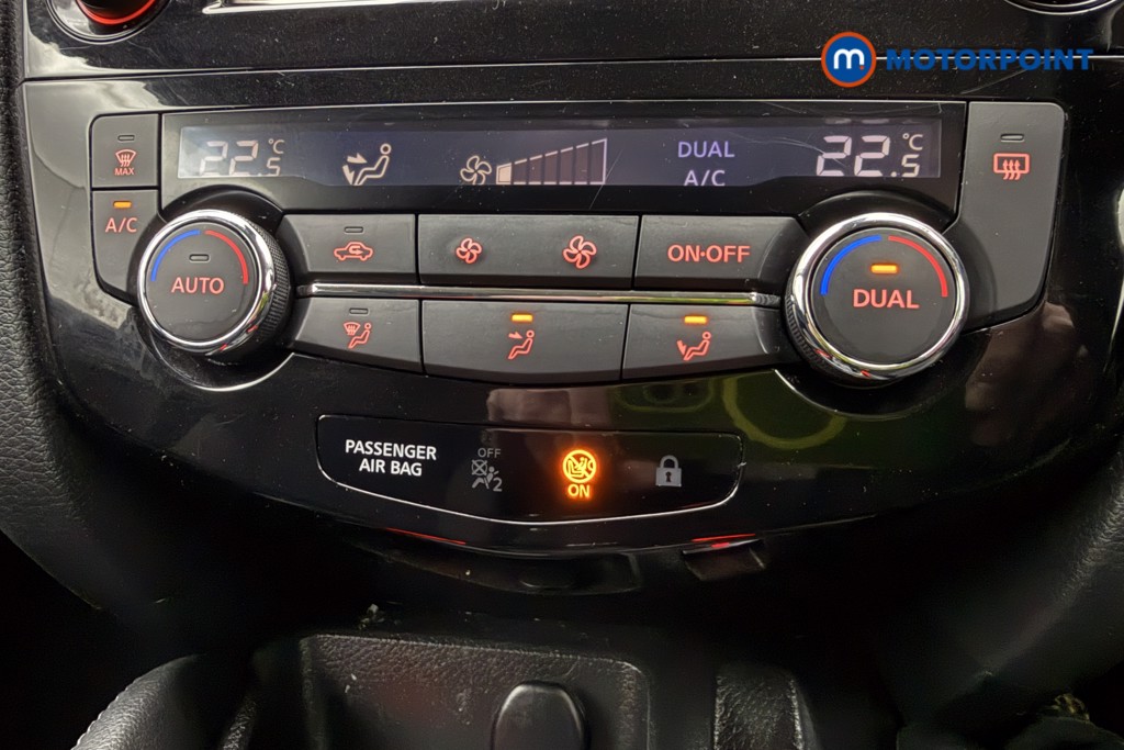 Nissan Qashqai N-Connecta Manual Petrol SUV - Stock Number (1605067) - 16th supplementary image