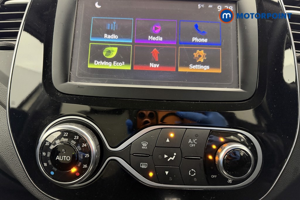 Renault Captur Iconic Manual Petrol SUV - Stock Number (1606171) - 10th supplementary image
