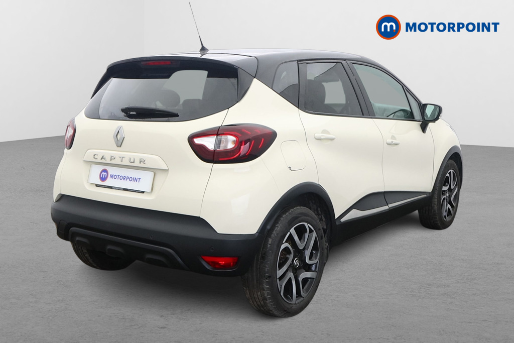 Renault Captur Iconic Manual Petrol SUV - Stock Number (1606171) - Drivers side rear corner