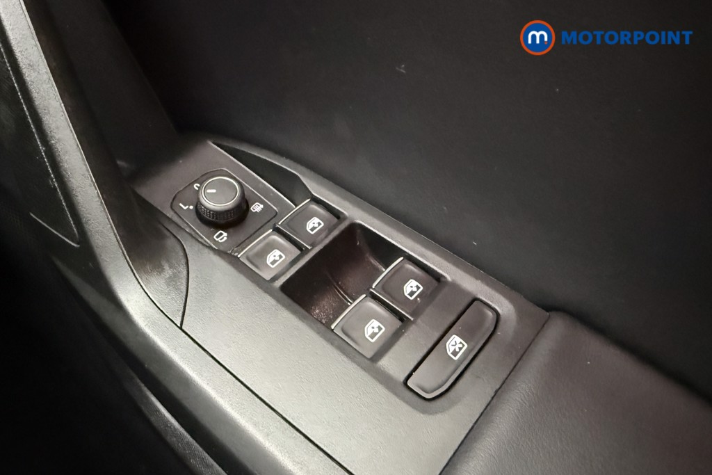 Seat Leon FR Automatic Petrol Plug-In Hybrid Hatchback - Stock Number (1607108) - 16th supplementary image