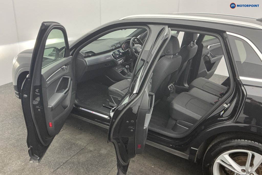 Audi Q3 S Line Automatic Petrol SUV - Stock Number (1607549) - 5th supplementary image