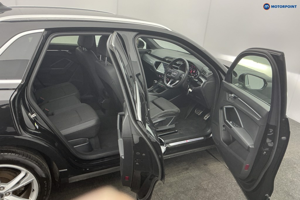 Audi Q3 S Line Automatic Petrol SUV - Stock Number (1607549) - 6th supplementary image