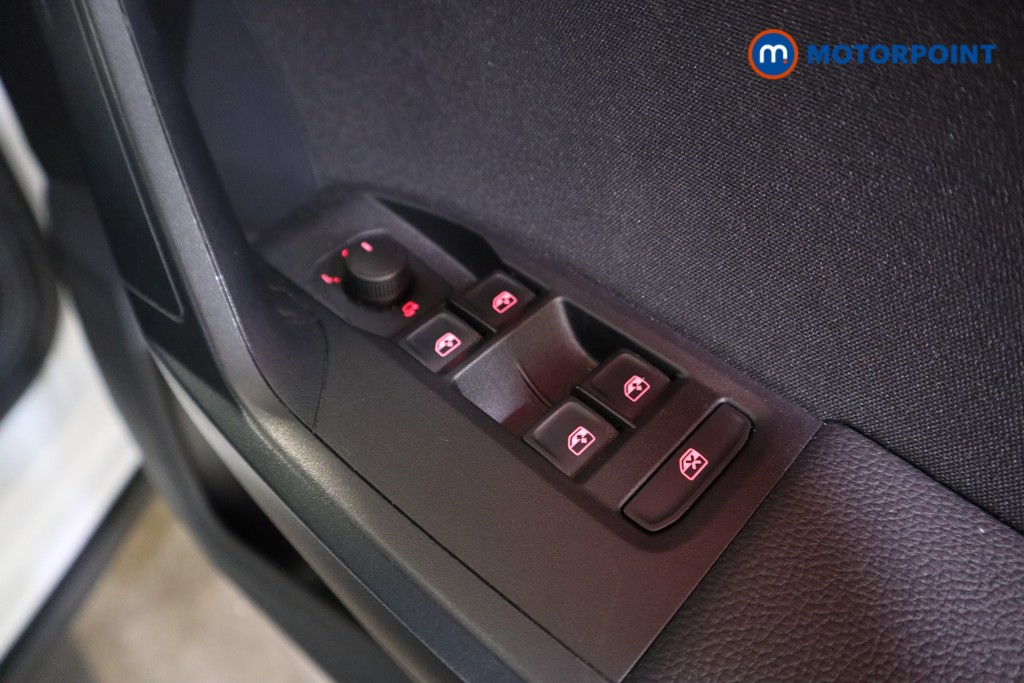 Seat Arona FR Manual Petrol SUV - Stock Number (1607881) - 10th supplementary image