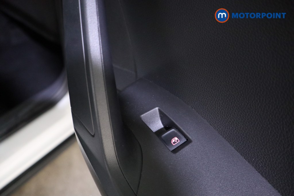 Seat Arona FR Manual Petrol SUV - Stock Number (1607881) - 13th supplementary image