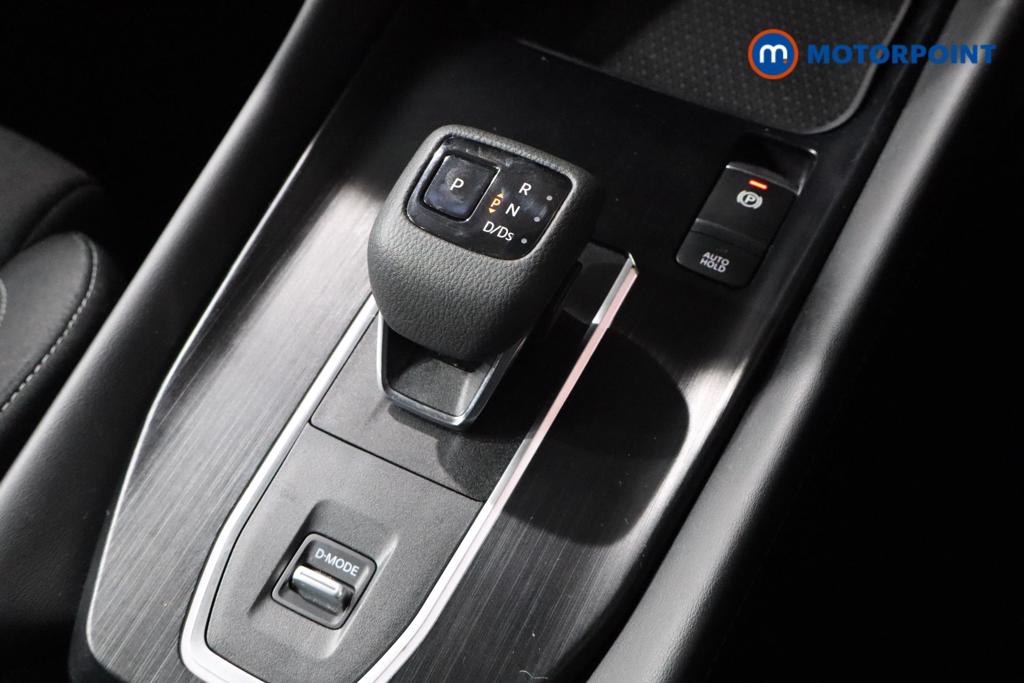 Nissan Qashqai N-Connecta Automatic Petrol SUV - Stock Number (1608736) - 5th supplementary image