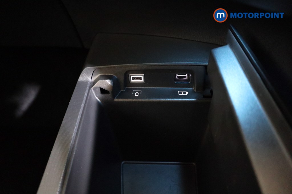 Peugeot 3008 GT Automatic Petrol SUV - Stock Number (1609603) - 10th supplementary image