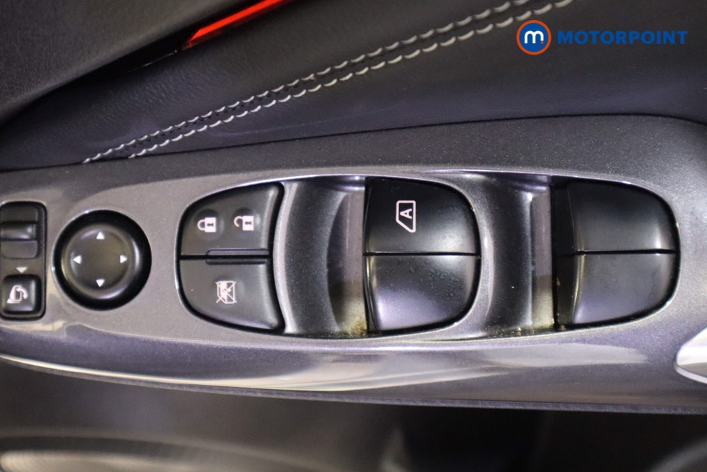 Nissan Juke Tekna Automatic Petrol SUV - Stock Number (1609819) - 16th supplementary image