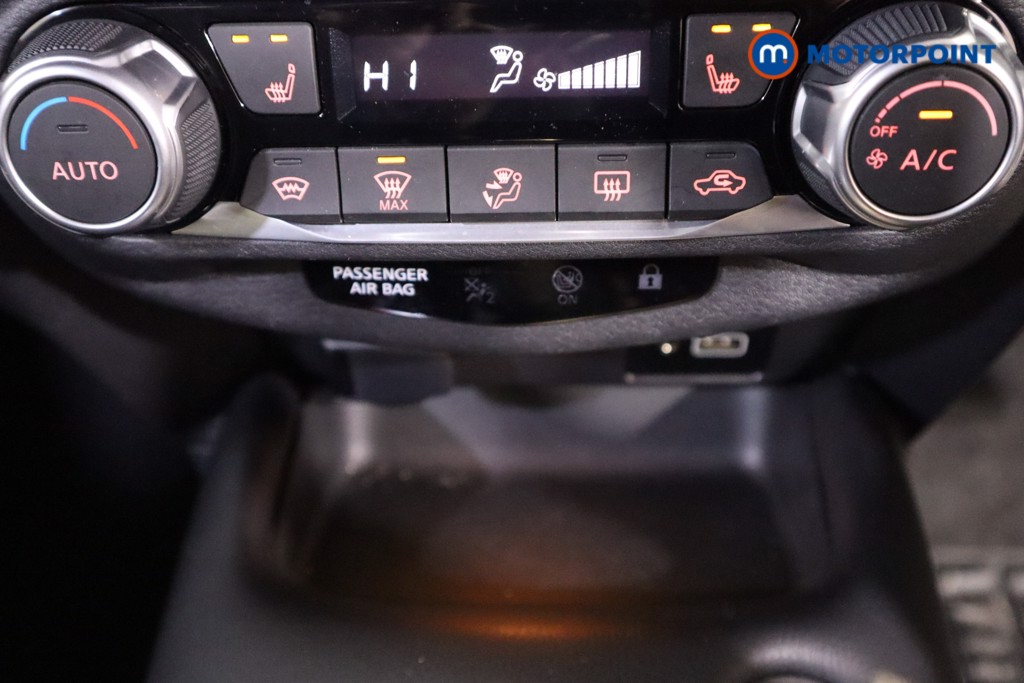 Nissan Juke Tekna Automatic Petrol SUV - Stock Number (1609819) - 22nd supplementary image