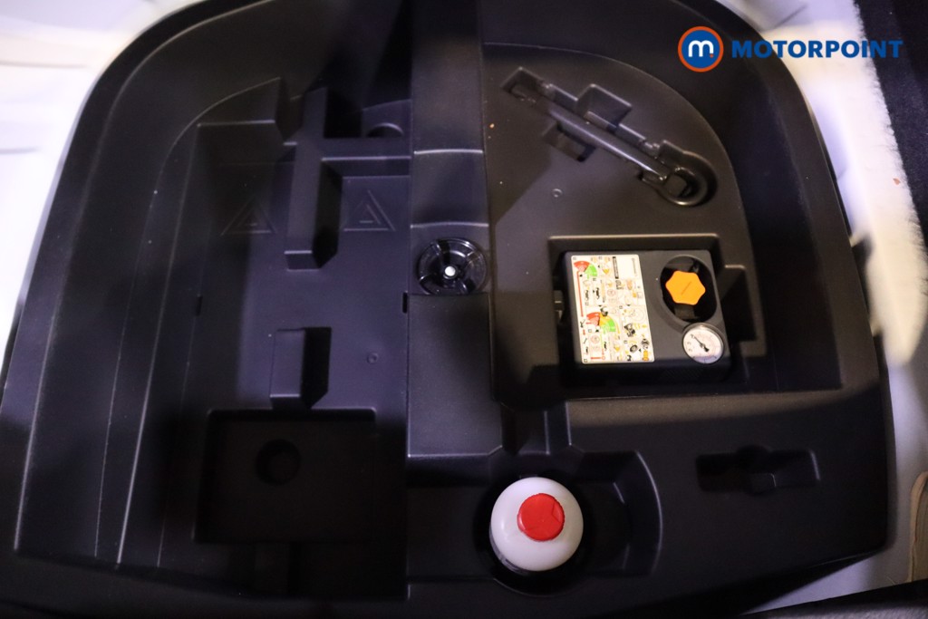 Nissan Juke Tekna Automatic Petrol SUV - Stock Number (1609819) - 31st supplementary image