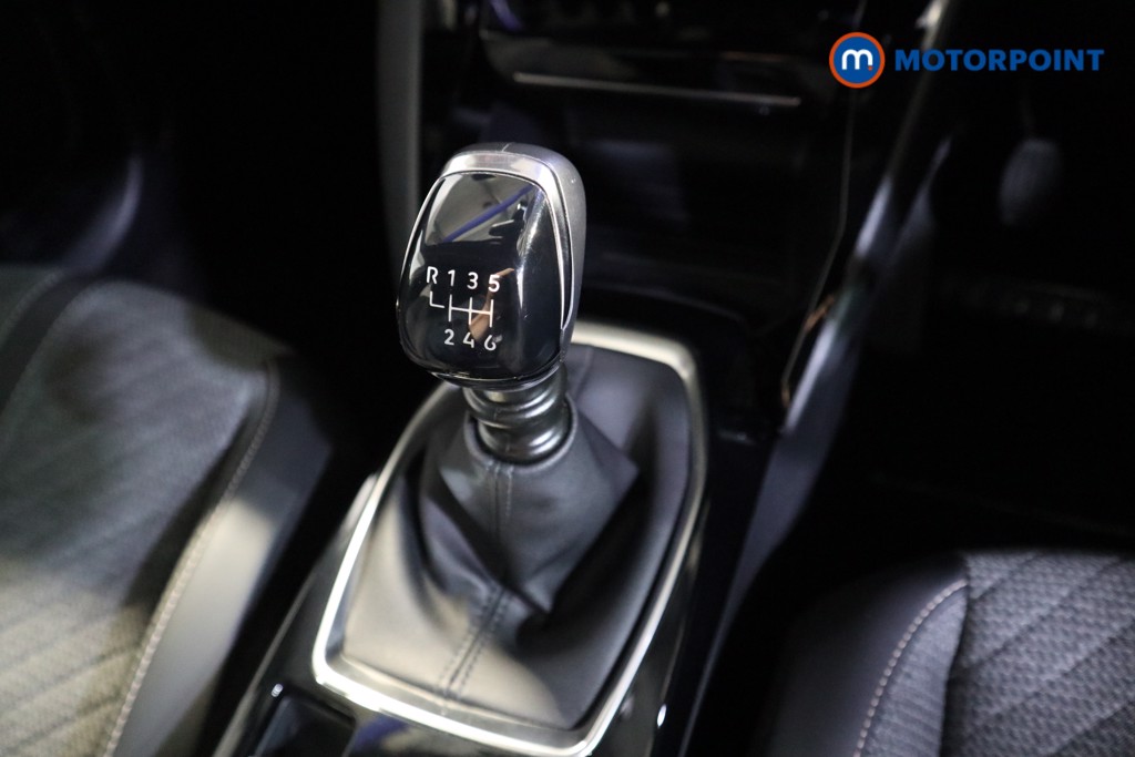 Peugeot 2008 Allure Manual Petrol SUV - Stock Number (1609828) - 9th supplementary image