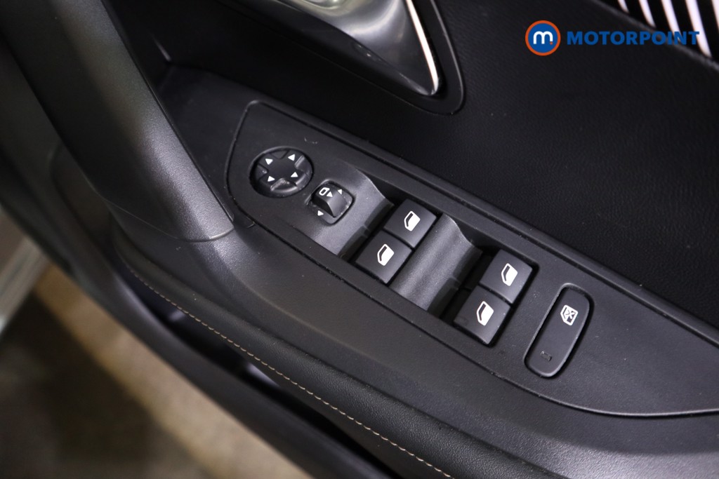 Peugeot 2008 Allure Manual Petrol SUV - Stock Number (1609828) - 11th supplementary image