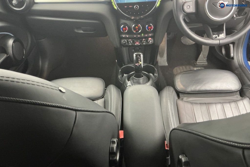 Mini Hatchback Cooper S Exclusive Automatic Petrol Hatchback - Stock Number (1610013) - 12th supplementary image
