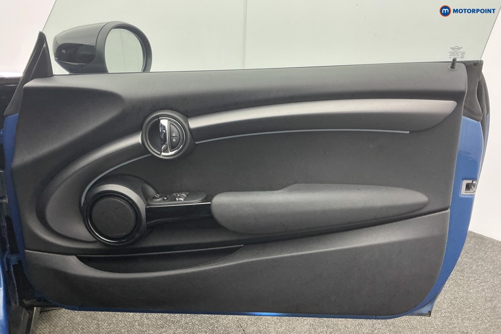 Mini Hatchback Cooper S Exclusive Automatic Petrol Hatchback - Stock Number (1610013) - 23rd supplementary image