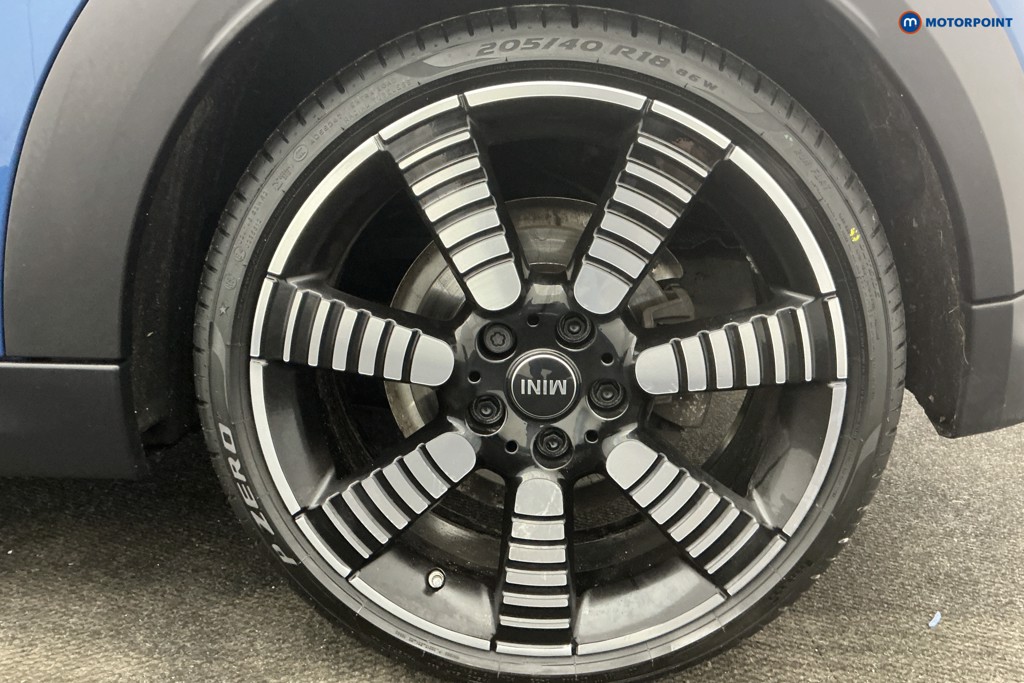 Mini Hatchback Cooper S Exclusive Automatic Petrol Hatchback - Stock Number (1610013) - 33rd supplementary image