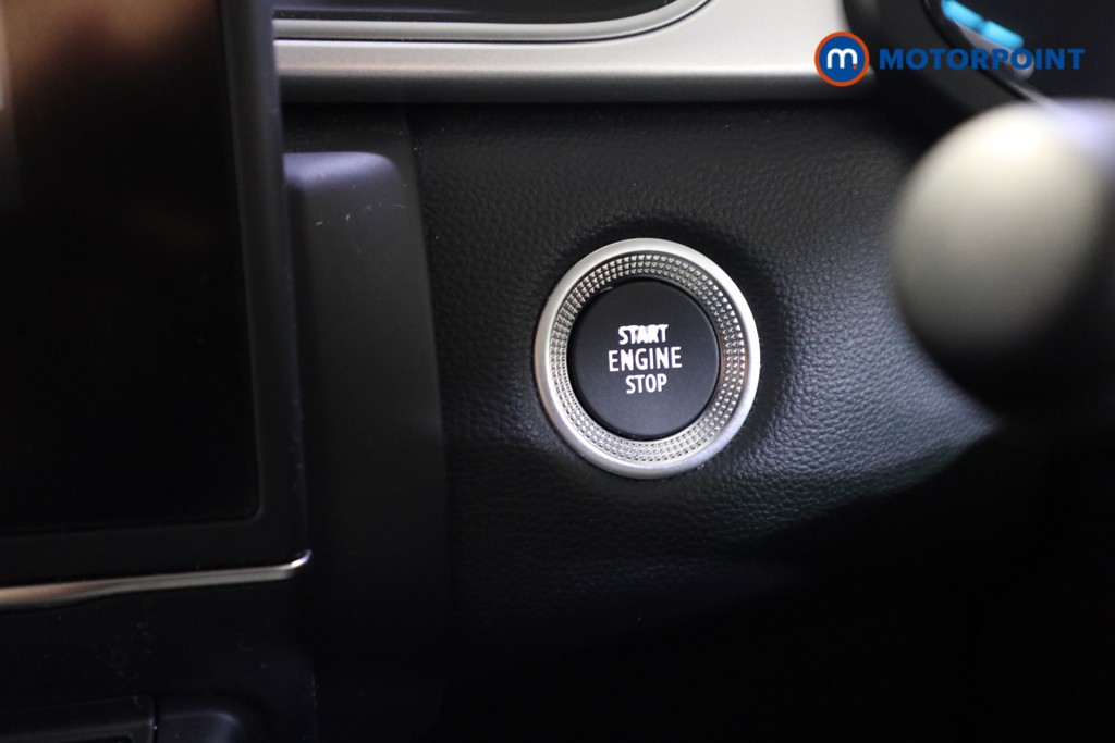 Renault Captur Techno Automatic Petrol-Electric Hybrid SUV - Stock Number (1610219) - 6th supplementary image