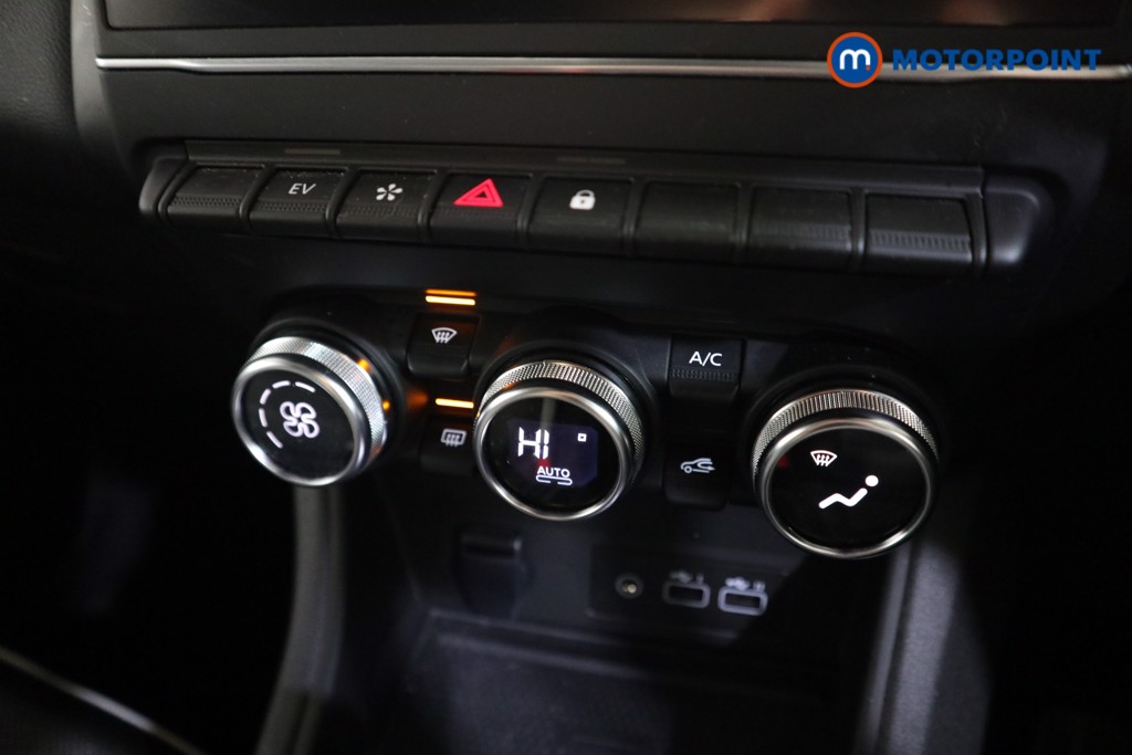 Renault Captur Techno Automatic Petrol-Electric Hybrid SUV - Stock Number (1610219) - 8th supplementary image