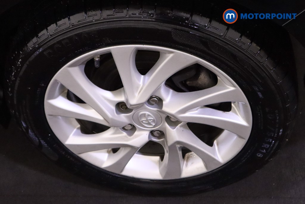 Toyota Auris Icon Tech Automatic Petrol-Electric Hybrid Hatchback - Stock Number (1610318) - 9th supplementary image