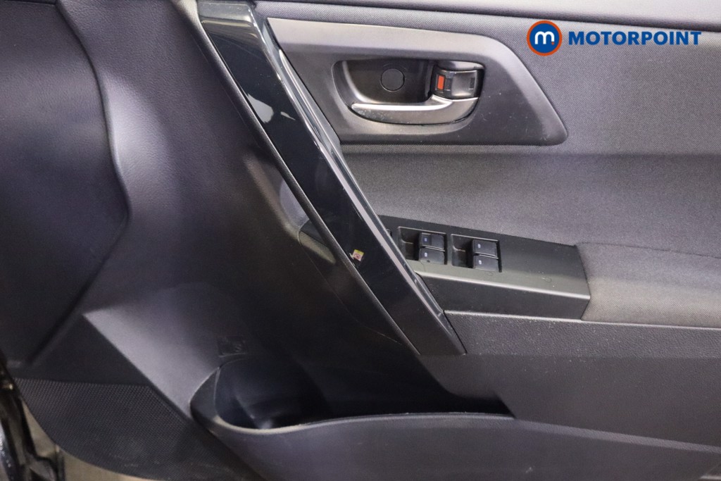 Toyota Auris Icon Tech Automatic Petrol-Electric Hybrid Hatchback - Stock Number (1610318) - 13th supplementary image