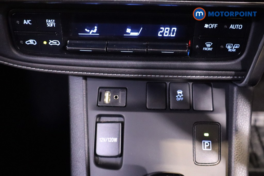 Toyota Auris Icon Tech Automatic Petrol-Electric Hybrid Hatchback - Stock Number (1610318) - 22nd supplementary image