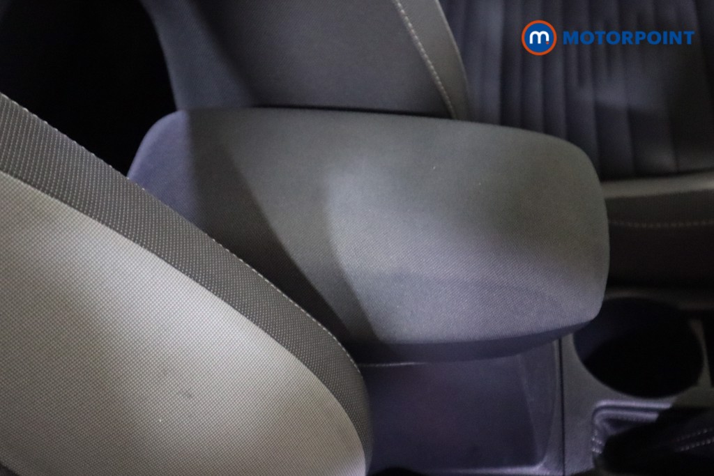 Toyota Auris Icon Tech Automatic Petrol-Electric Hybrid Hatchback - Stock Number (1610318) - 26th supplementary image