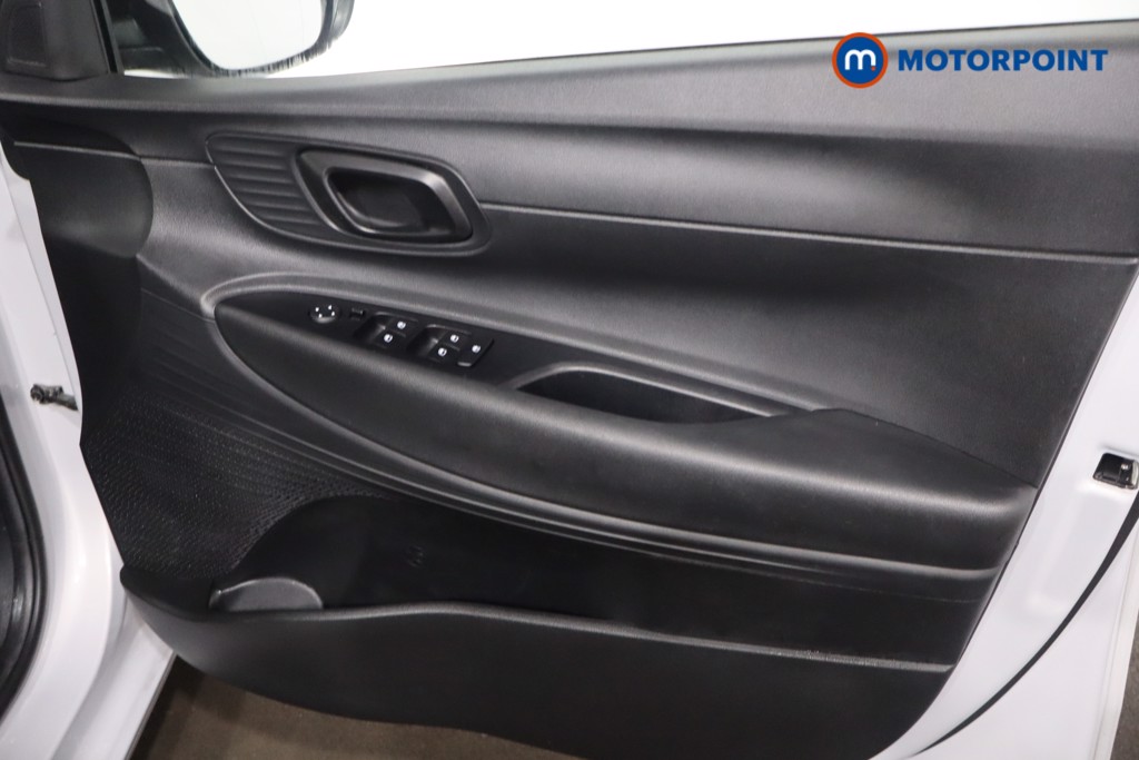 Hyundai I20 Advance Automatic Petrol Hatchback - Stock Number (1610331) - 20th supplementary image