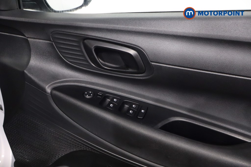 Hyundai I20 Advance Automatic Petrol Hatchback - Stock Number (1610331) - 21st supplementary image