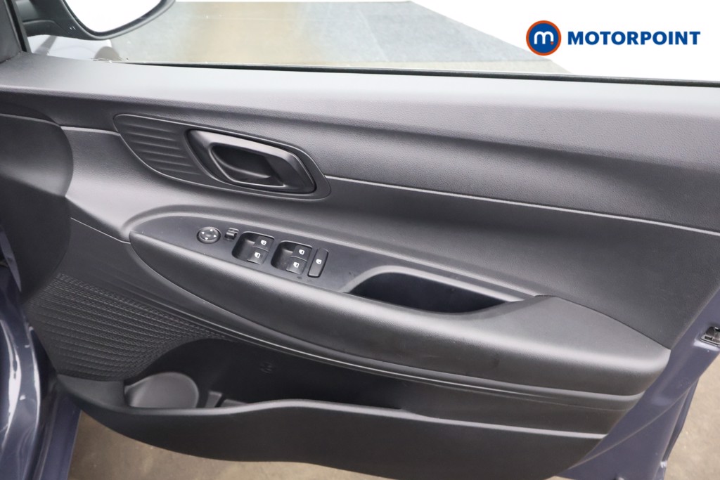 Hyundai I20 Advance Manual Petrol Hatchback - Stock Number (1610673) - 12th supplementary image