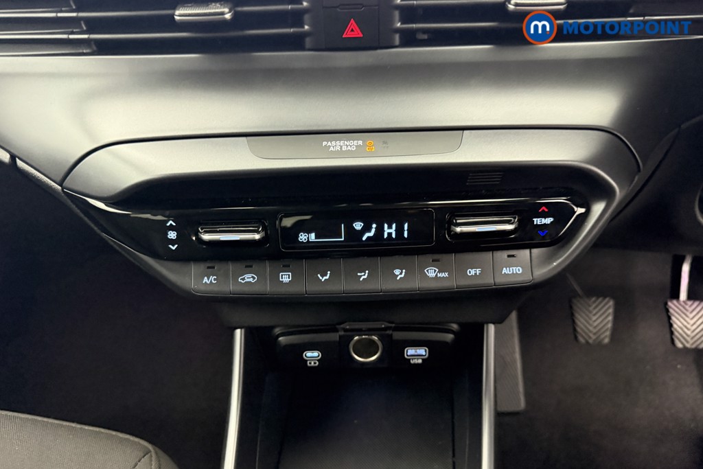 Hyundai I20 Premium Manual Petrol Hatchback - Stock Number (1610686) - 10th supplementary image